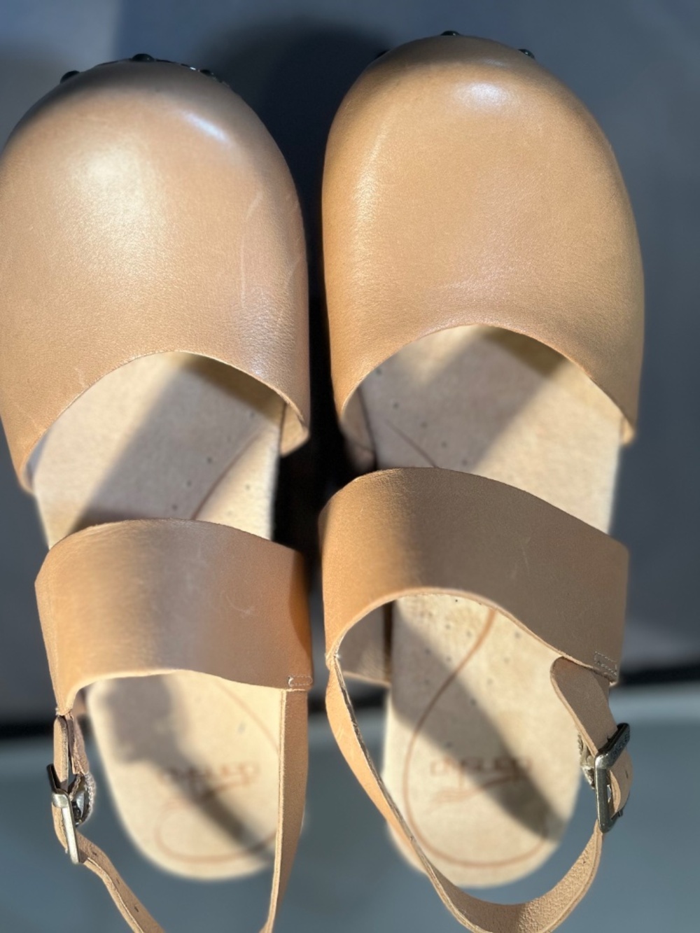 Dansko Thea *Discontinued Style* Tan Size 38 (8) - Picture 2 of 11